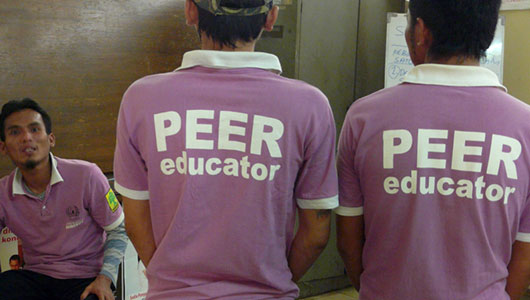 Educadores de iguales en Rumah Cemara, Indonesia. Créditos de la imagen: www.aidsalliance.org 